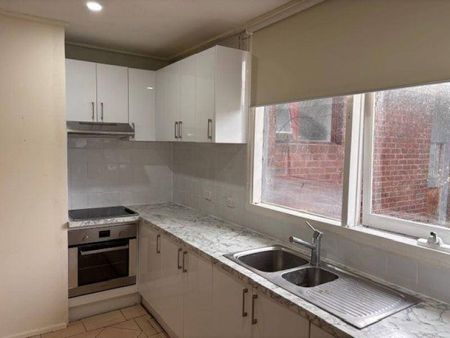 Pet Friendly - Near public Transport - Photo 5