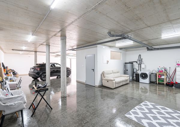 MORADIA T4 PRÓXIMO AO MAGOITO - SINTRA - SÃO JOÃO LAMPAS - CONDOMÍNIO FECHADO E VISTA MAR