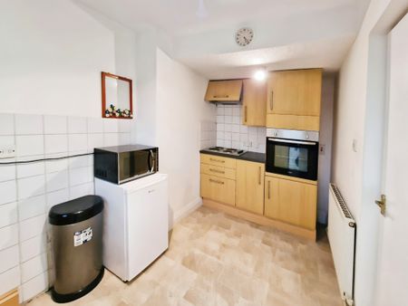 One Bedroom Flat to Rent in Bournemouth - Photo 5
