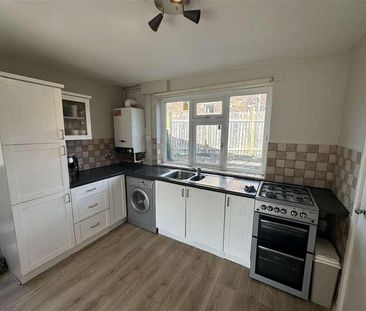 Coniston Grove,baildon, BD17 - Photo 3