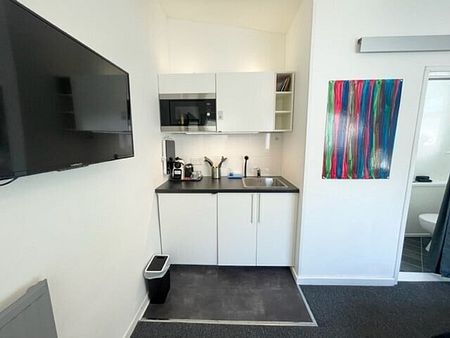 Rooms Available, Southcote Road - 5 - Photo 3