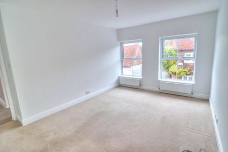3 bedroom apartment to rent - Photo 2