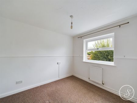 Silkstone Court, Crossgates, Leeds - Photo 3