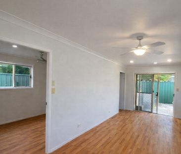 LOCATION ! LOCATION ! - Photo 2