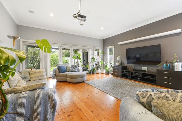 147 Warrigal Road, Cheltenham - Photo 1