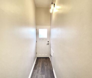 For Lease - 2081B Snow Crescent, Mississauga, Ontario - Photo 5