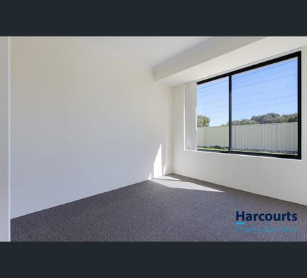 12 Bambra Close, South Lake, WA 6164 - Photo 1