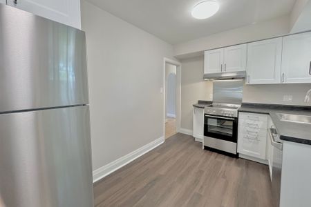 For Lease - 165 Oxford Street, London North, Ontario - Photo 3