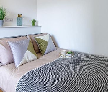 1 bedroom in a flat share to rent - Photo 3