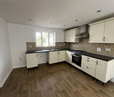 4 bedroom detached house to rent - Photo 5