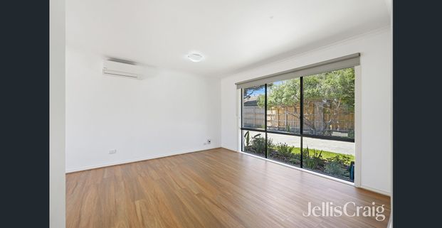 Sunny, Secure & Stylish Living Moments from Carrum Beach - Photo 1