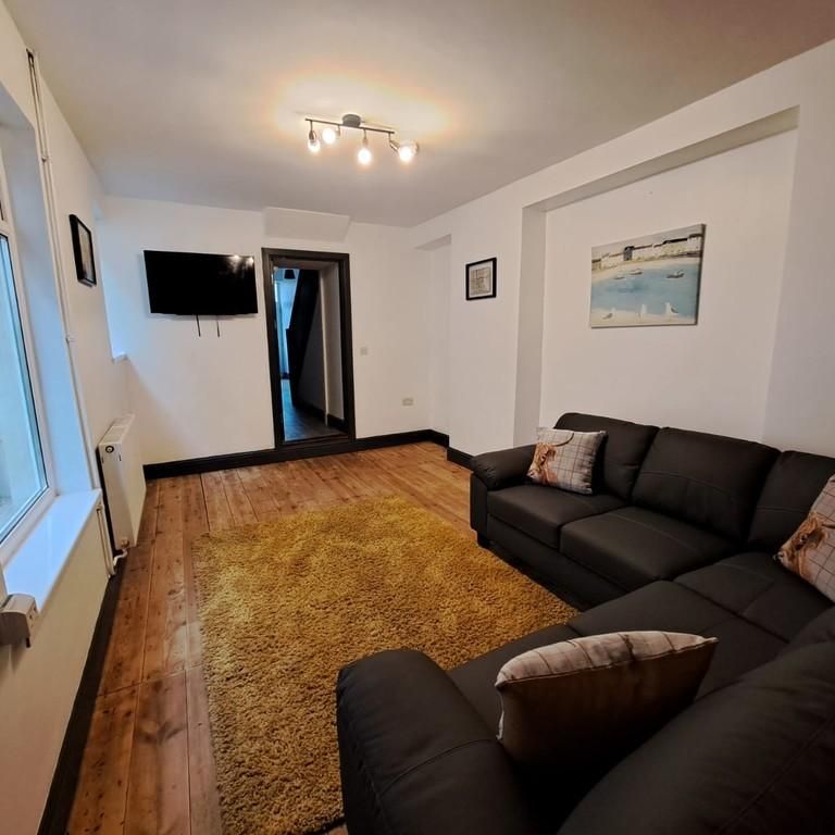 6 bedroom house share to rent - Photo 1