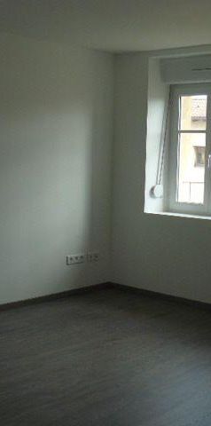 Appartement à Louer à Rambervillers (88700) en Vosges (88) Cet appartement dispose d'une sur... - Photo 1