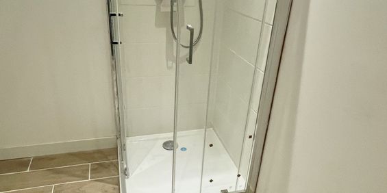 Location Appartement 1 pièce 27m² BAGNOLS SUR CEZE 30200 - Photo 3