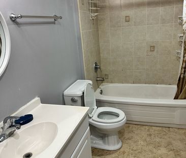 For Lease - 13 Marotta Avenue, Brampton, Ontario - Photo 5