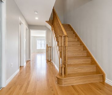 For Lease - 90 Delport Close, Brampton, Ontario - Photo 2
