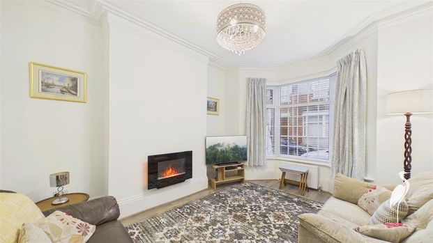 3 bedroom terraced house to rent - Photo 1