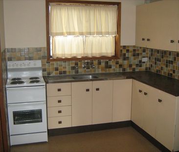 CLOSE TO HOSPITAL - Photo 5