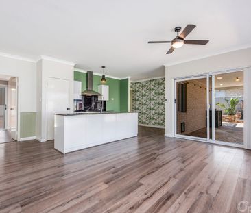 Less than 700m from the coast - Photo 3