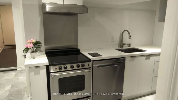 For Lease - 761 Markham Street Unit# Bsmt, Toronto, Ontario - Photo 1