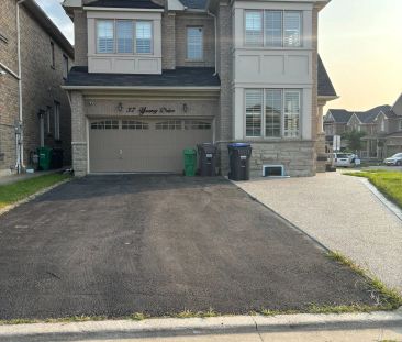 Detached Home For Lease | W9214197 - Photo 2