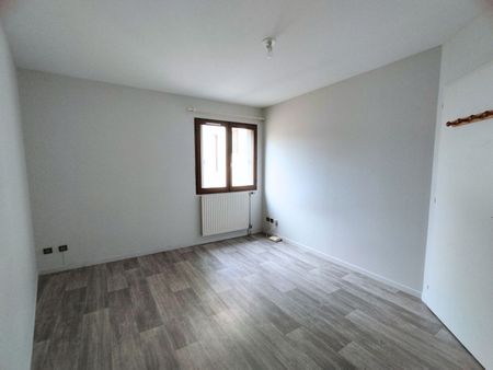 Location Appartement 2 pièces 52m² - Photo 2