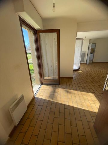 Location Appartement 4 pièces 89m² MONT DE MARSAN 40000 - Photo 5