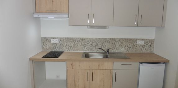 Location Appartement 1 pièce 34m² COUTANCES 50200 - Photo 2