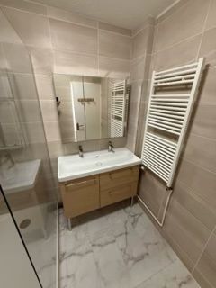 Location Appartement 4 pièces 70m² ST DENIS 93200 - Photo 4