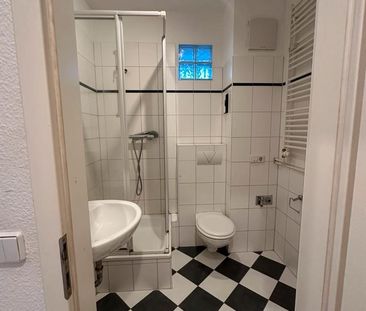 Helle-2-Zimmer-Wohnung mit Balkon mit EBK - Photo 4