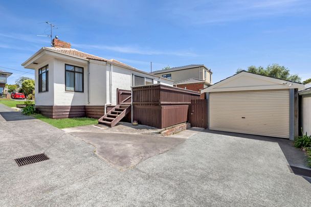 1/11 Harcourt Street, Ashwood VIC 3147 - Apartment For Rent | Domain - Photo 1