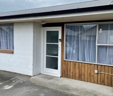 Spacious two bedroom unit - Photo 6