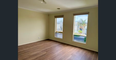 Freshly Updated Family Home in a Quiet Point Cook Pocket - Photo 4