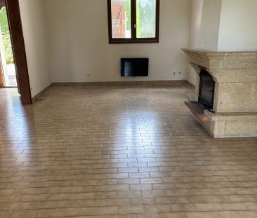 Location Maison 4 pièces 84m² DARDILLY 69570 - Photo 1