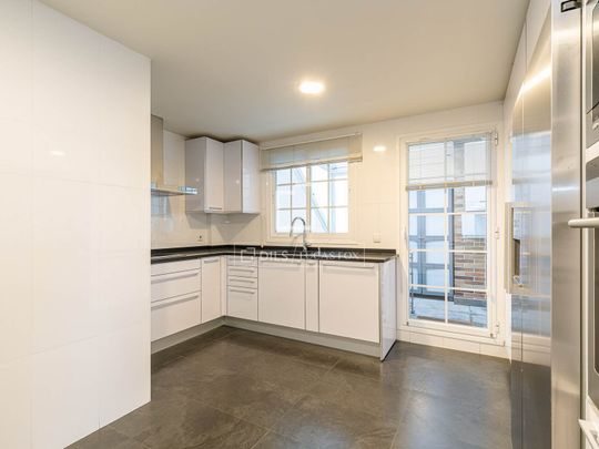 Bright and spacious penthouse in Monte del Pilar - Photo 1
