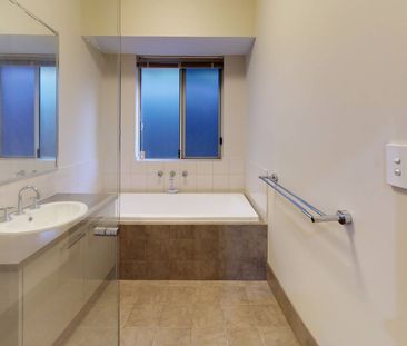 Parkside Family Living - Photo 6