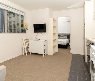 Secure a fully-furnished apartment in the heart of the city - Photo 5