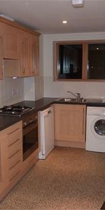 2 bedroom detached house to rent - Photo 4