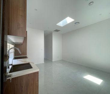 Brand new Granny flat 2 bed , 2 toilet, 1 shower, close to public t... - Photo 1