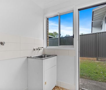 Renovated Duplex - Photo 6