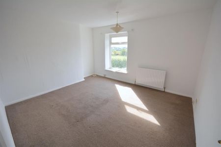 2 bedroom House To Let - Photo 3