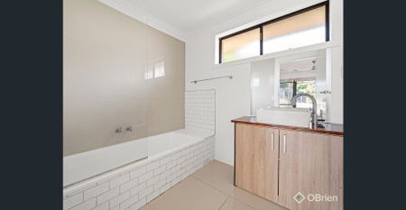 SPACIOUS FAMILY ENTERTAINER WITH POOL & STUDIO - Photo 5