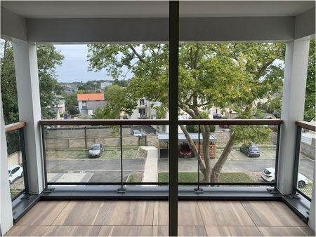 2 Pièces BRUZ – - Photo 2