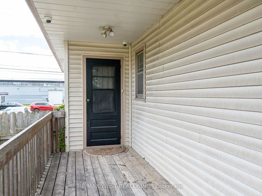 For Lease - 94 Taunton Road Unit# Bsmt, Oshawa, Ontario - Photo 1