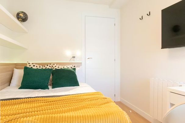 Avenida del Cardenal Herrera Oria, Madrid, Community of Madrid 28034 - Photo 1