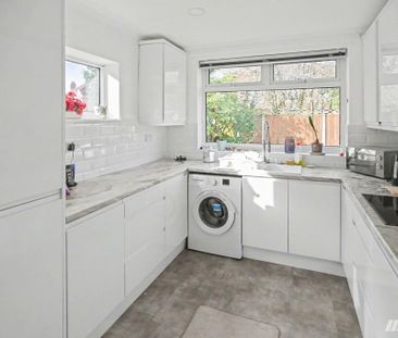 2 bedroom detached bungalow to rent - Photo 3