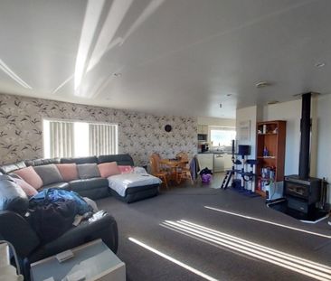 119 Parklands Ave, Bell Block - Photo 2