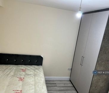 1 bedroom in a house share to rent - Photo 6