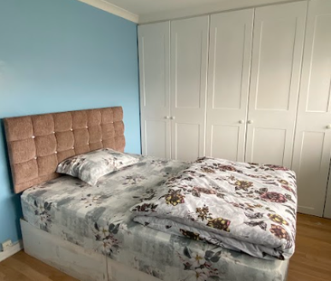 1 bedroom in a house share to rent - Photo 4