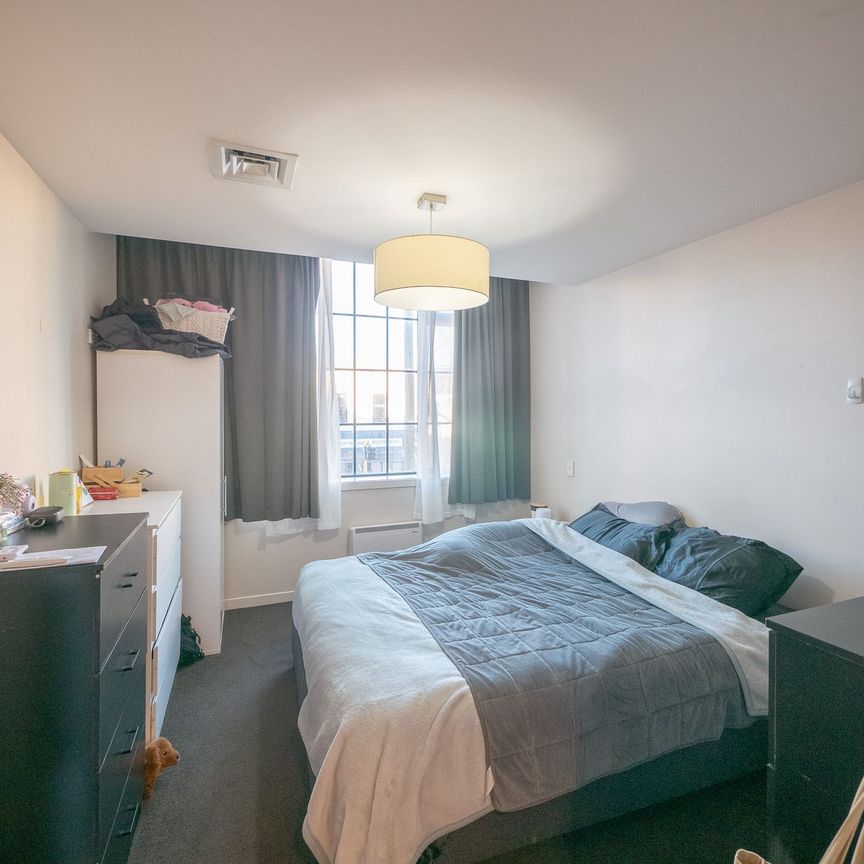 Furnished Inner City Studio Unit - Photo 1